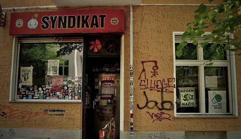 Kneipe, Syndikat, Berlin, Neukölln,_Syndikat, Weisetraße, Credit Joe Mabel:Wikimedia Commons