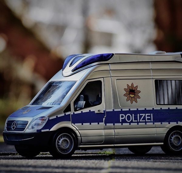 Polizei, Mobile Wache, Berlin, Spielzeug, Sicherheit, CREDIT Pixabay License Kopie (1)