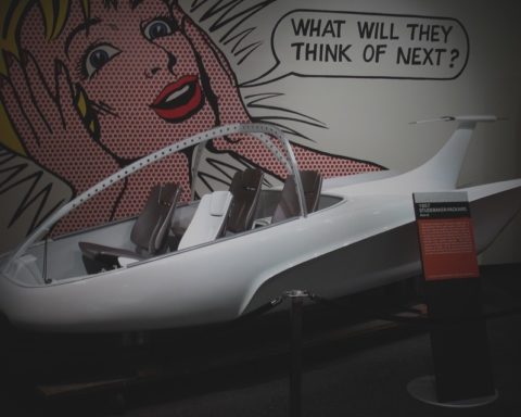 Retro, Future, Auto, Car, Fliegendes Auto, Berlin, Verkehr, Zukunft, 030, CREDIT: Luke Jones:flickr Kopie (1)