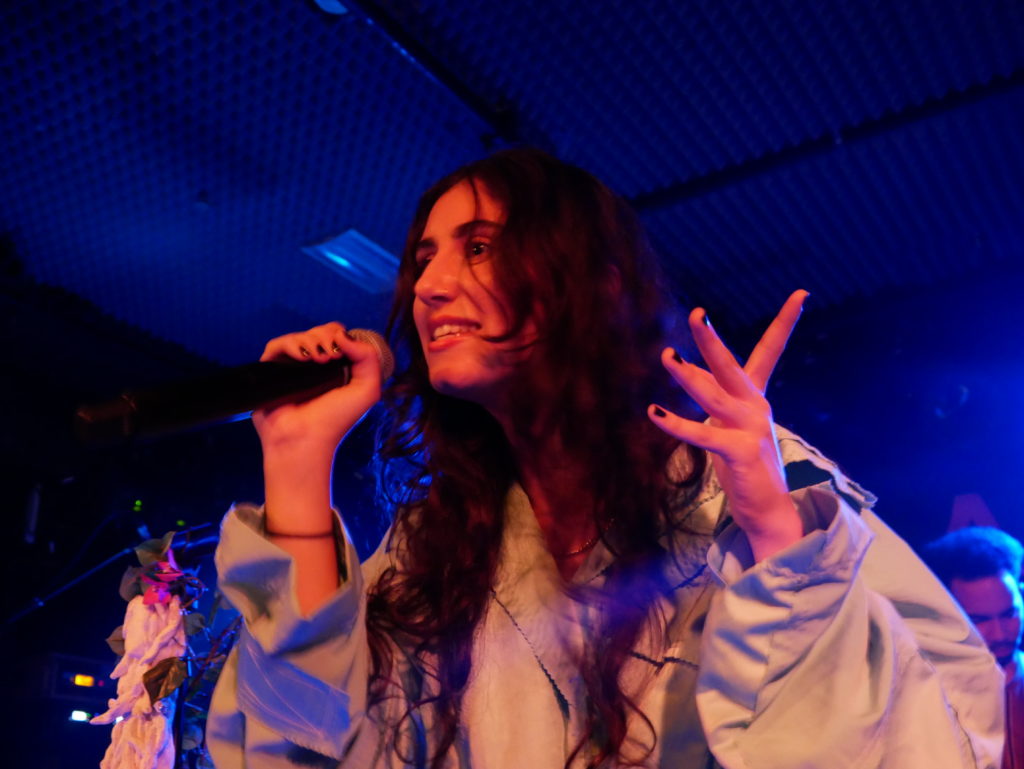 Naaz, Singer, Niederlande