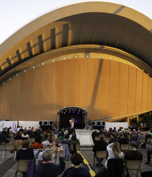 Schwangere Auster aka Haus der Kulturen der Welt in Berlin