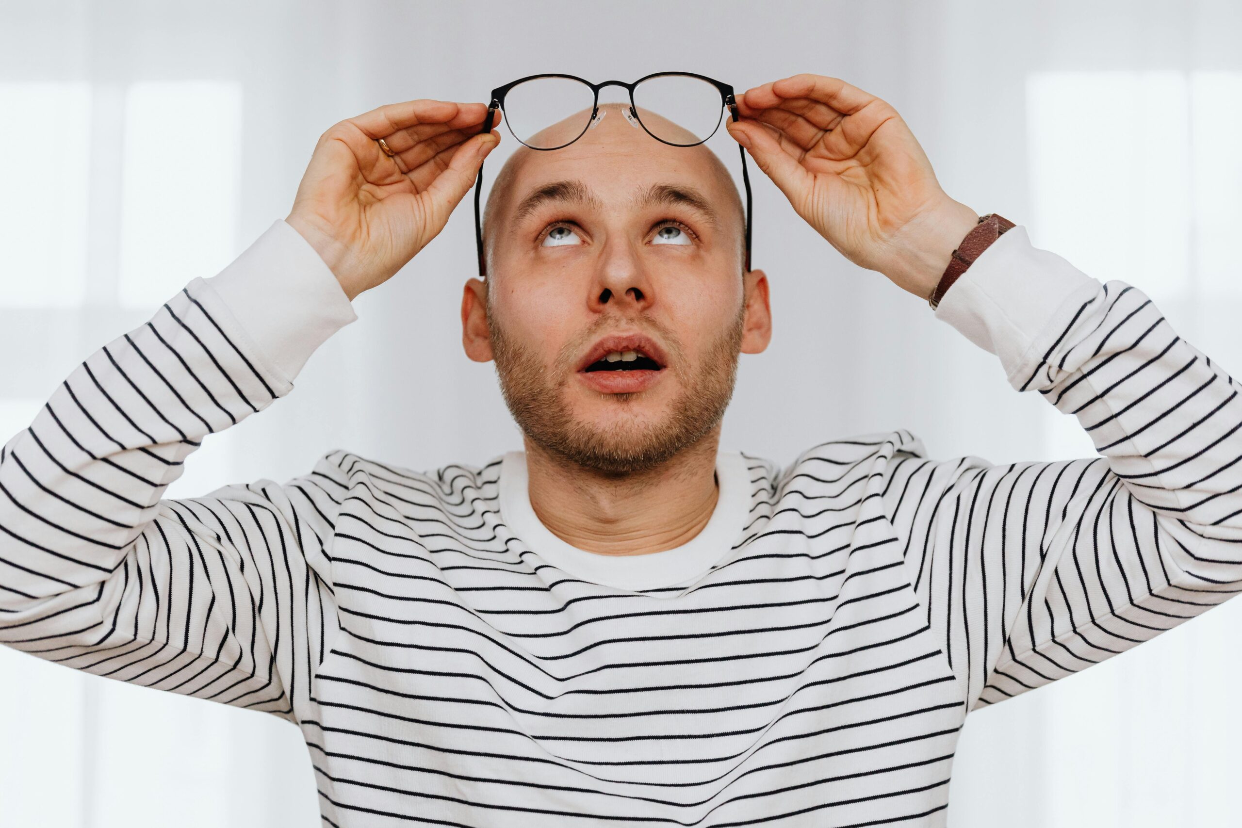Mann mit Brille